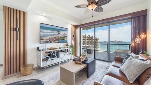 Cristal 803 2 BR 2 BA Condo @ Las Palomas Phase 1