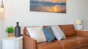 ชาเลท์, หลายเตียง, ระเบียง, วิวทะเล (Las Palomas Resort Cristal 803) | บริเวณนั่งเล่น