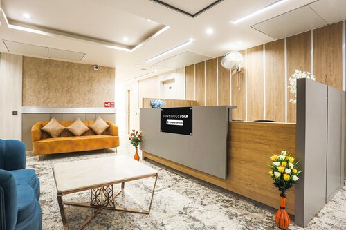 Super Townhouse Oak Hisar