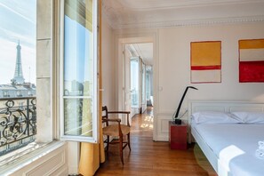 Iron/ironing board, Internet, bed sheets - Top Floor Gem with Eiffel Tower View (Paris)