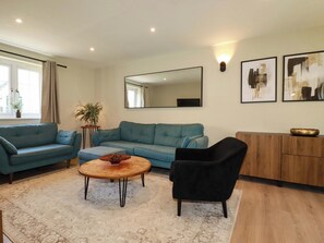 Cottage | Living area - Trelawney House (St Austell)
