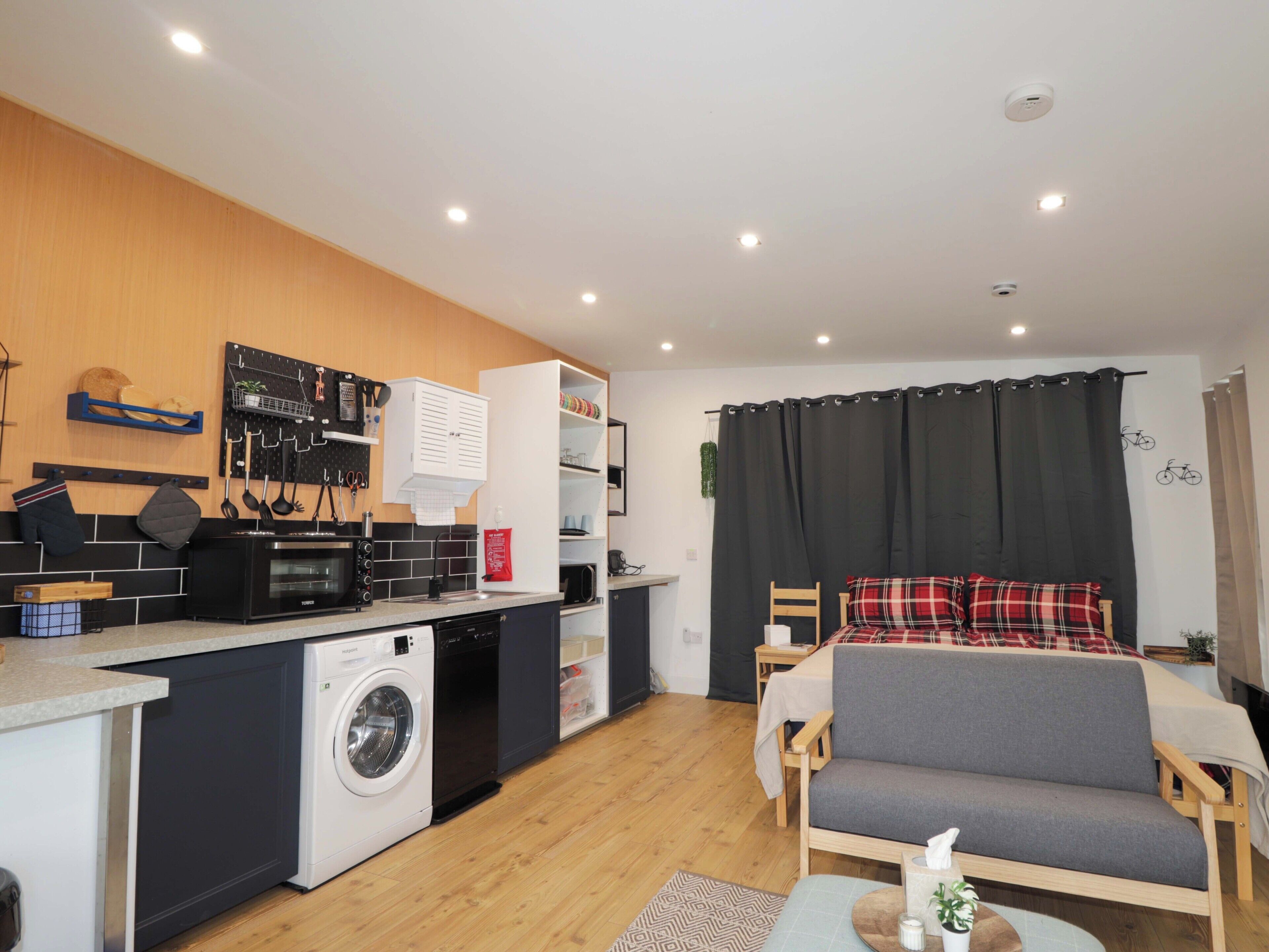 المنشأة من الداخل