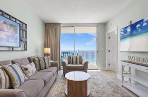Apartment, Mehrere Betten (Majestic Beach Towers 2-1704) | Wohnbereich