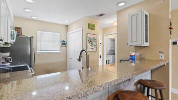 House, Multiple Beds (Summerhouse Townhomes #2- Changes in ) | Private kitchen