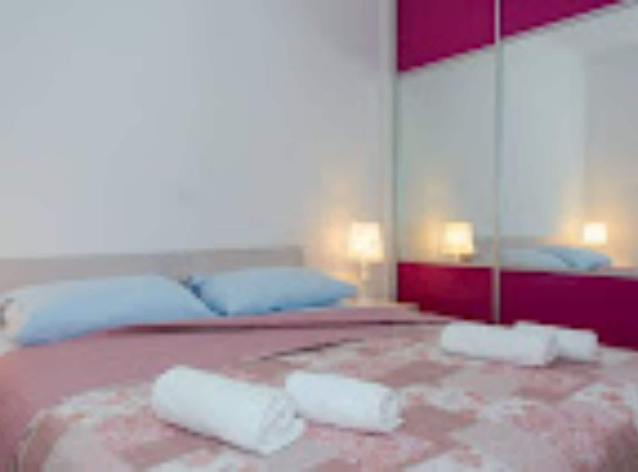 Apartamento (Two bedroom apartment with pool)