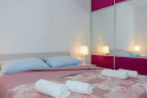 Apartment (Two bedroom apartment with pool) | 2 Schlafzimmer, Babybetten