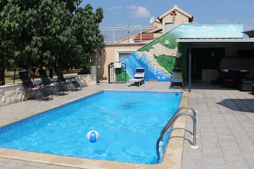 House (Five Bedrrom Holiday Home with Pool) | Pool | Outdoor pool, pool umbrellas, pool loungers