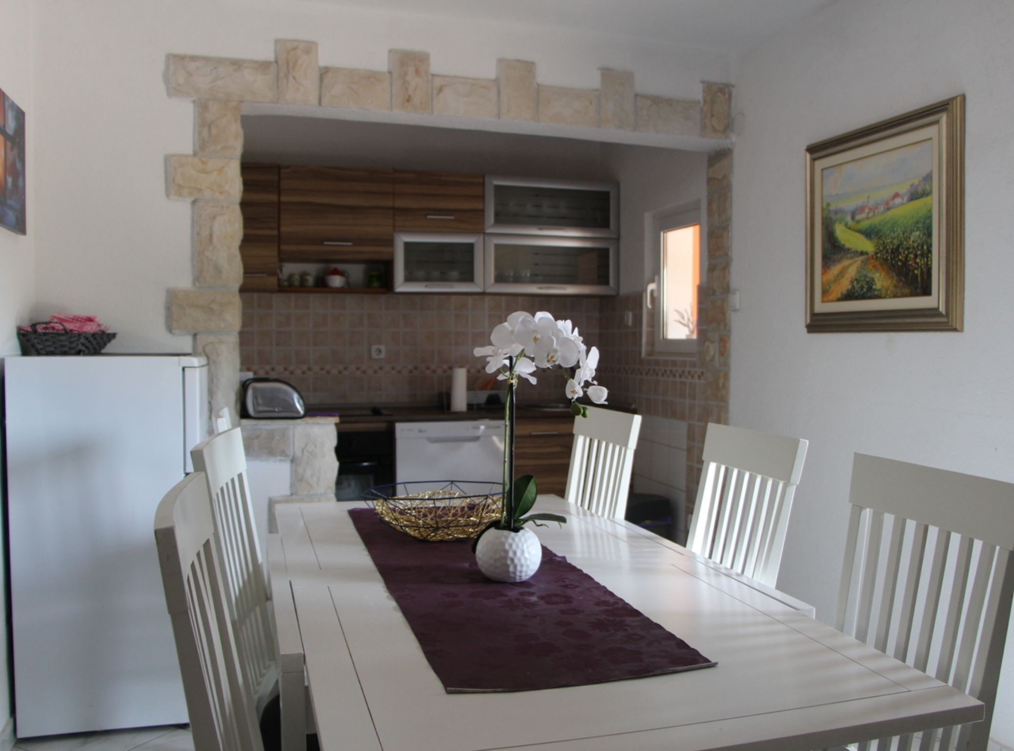 House (Five Bedrrom Holiday Home with Pool) | Dining room