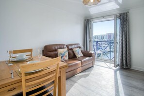 Floor plan - The Crows Nest - 1 Bed Apartment - Swansea Marina (Swansea)