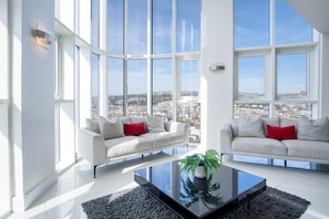 Floor plan - High Floor Meridian Tower - 3 Bedroom - Swansea (Swansea)