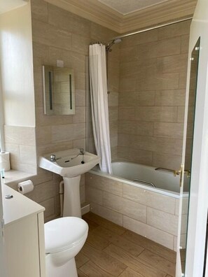 Kamar Double Tradisional, ensuite | Kamar mandi