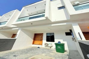Exterior - UV Residence | 2BR Duplex (Lekki)