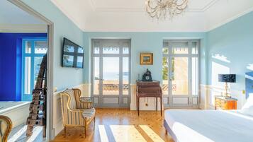 5 bedrooms, iron/ironing board, free WiFi, bed sheets
