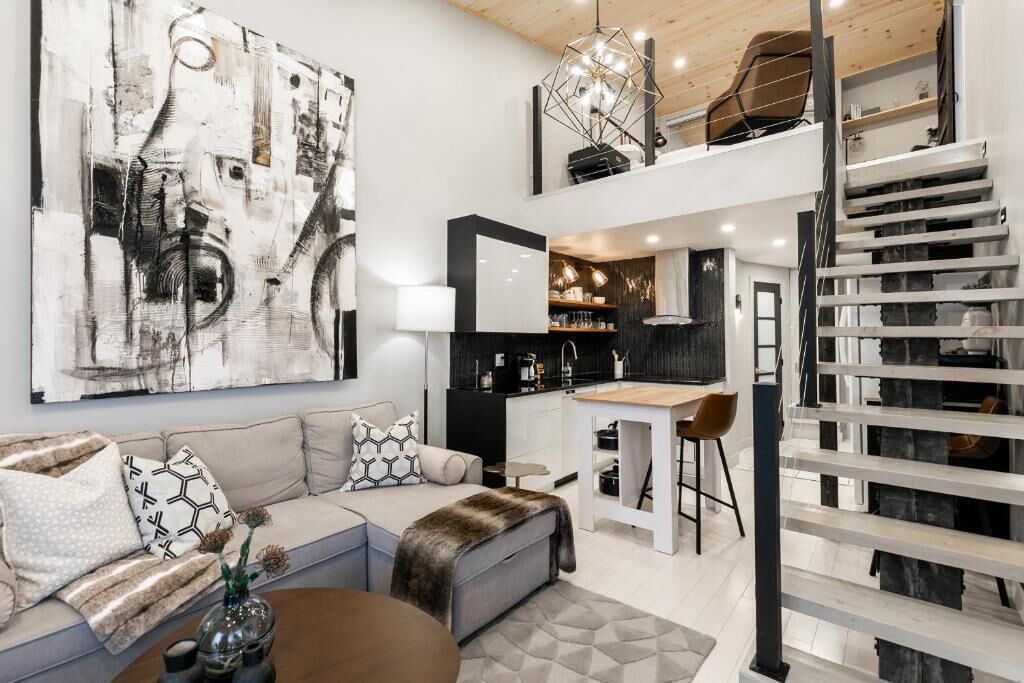 Apartamento, sacada, vista para a montanha | Área de estar