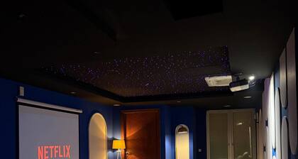 luxury 1 bed apartment with indoor cinema,starlights & cityview in centre of DHA