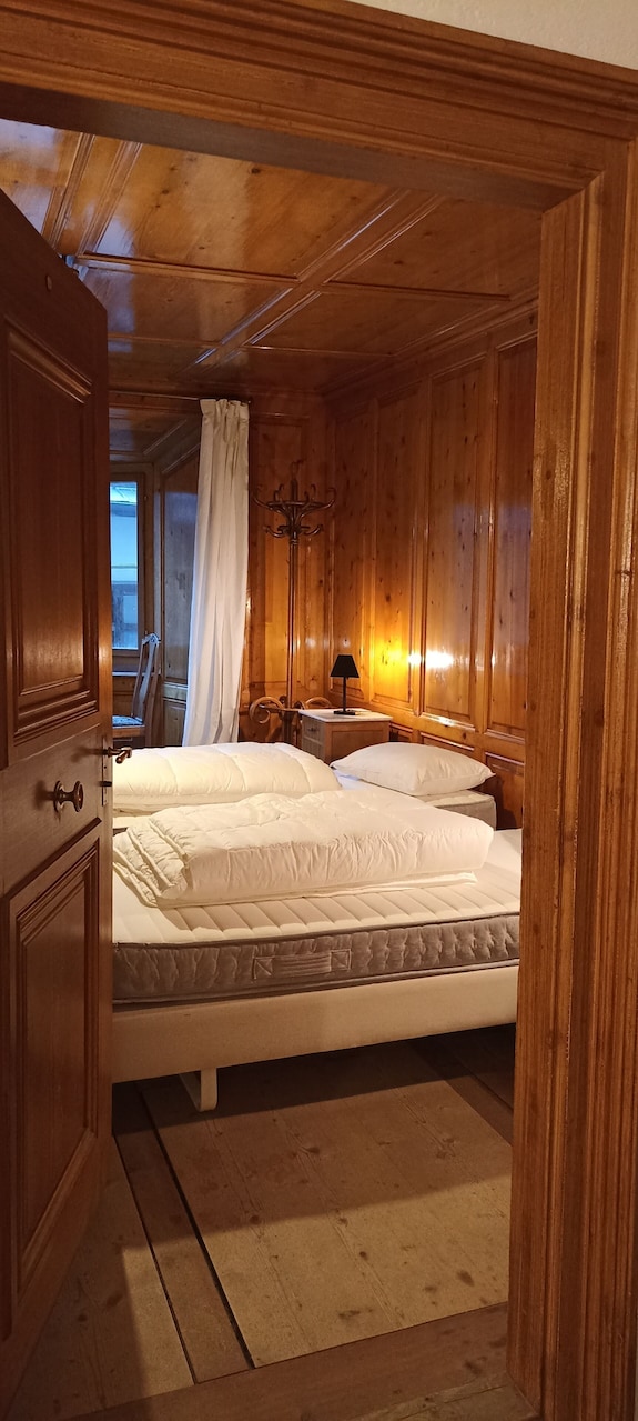 Unique 5-bedroom House In Lavin For Your Getaway - Ardez