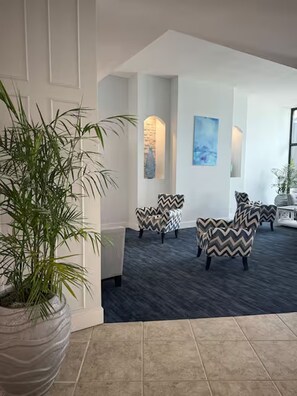 Interior - Cozy 2-bedroom condo with AC in tranquil Siesta Key (Siesta Key)
