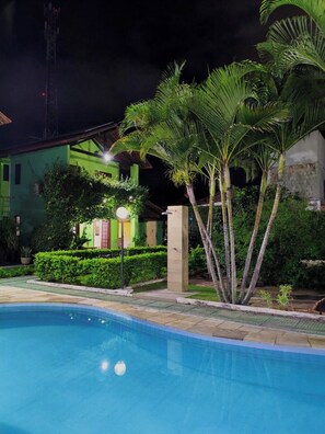 Pool - Chalé Esmeralda: your perfect retreat, tranquility, comfort and nature. (Gravatá)