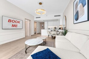 House - Free Housekeeping Visits During Your Stay - Stayshort - Elegant 1 Bedroom in JVC Sleeps 4 With Balcony (Dubai)