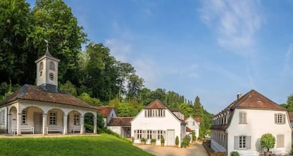 Studio with kitchen in the center of Auerbach near FĂŒrstenlager