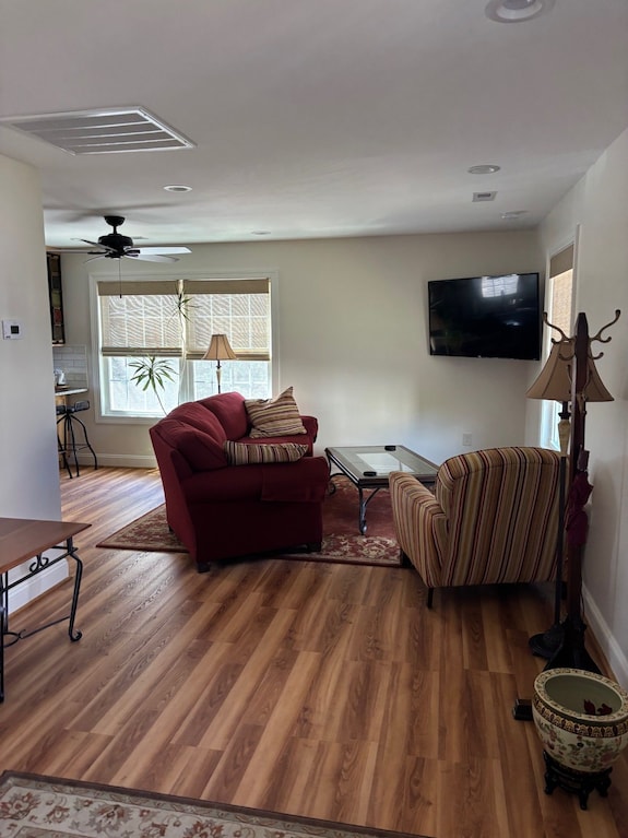 Grandin French Quarter 1 Bedroom 1 Bath Sleeps 4, Close To Everything In Roanoke - Roanoke, VA