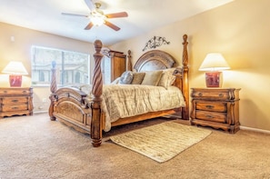 4 Schlafzimmer, Schreibtisch, Bügeleisen/Bügelbrett, Reisekinderbett