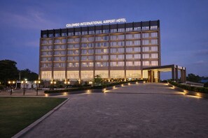 Exterior - colombo international airport hotel (Katunayake)