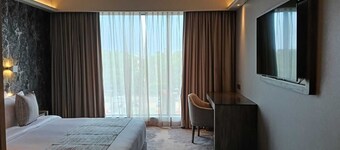 colombo international airport hotel