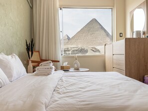 Room - Pyramids View 1BR Prime Location Clean & Bright (محافظة الجيزة)