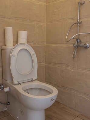 Bathroom - Pyramids View 1BR Prime Location Clean & Bright (محافظة الجيزة)