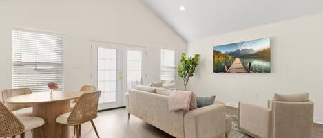 Maison Luxe, 2 chambres, non-fumeurs, cuisine | Coin séjour