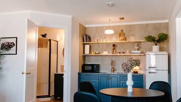 Deluxe Loft, Non Smoking, City View | Living area