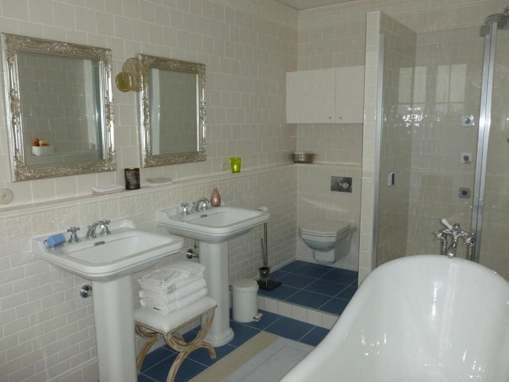 Suite Luxe, balcon, vue jardin | Salle de bain