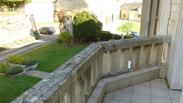 Comfort Double Room, Garden View | Property grounds