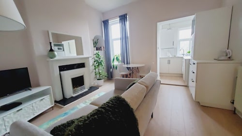 Welcoming and comfortable  1-bedroom apartment in Ayr