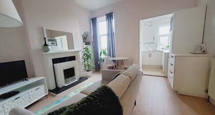 Welcoming and comfortable 1-bedroom apartment in Ayr