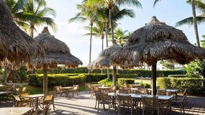 Outdoor dining - Ocean Side Palm Beach Stay at Marriott Ocean Pointe with Pools & Beach Access (Palm Beach Shores)