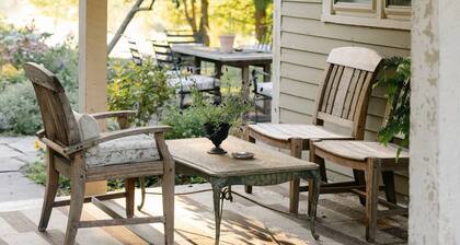 Hudson Pond · Garden Queen Suite · GF Breakfast