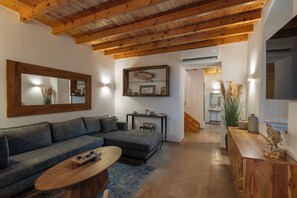 Living area - Villa Qupi, sleeps 12, Fully Air-conditioned, stunning views of the Acropolis! (Lindos)