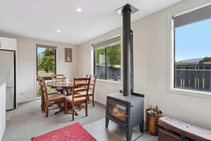Interior - Charming Oasis in Central Cromwell, NZ (Cromwell)