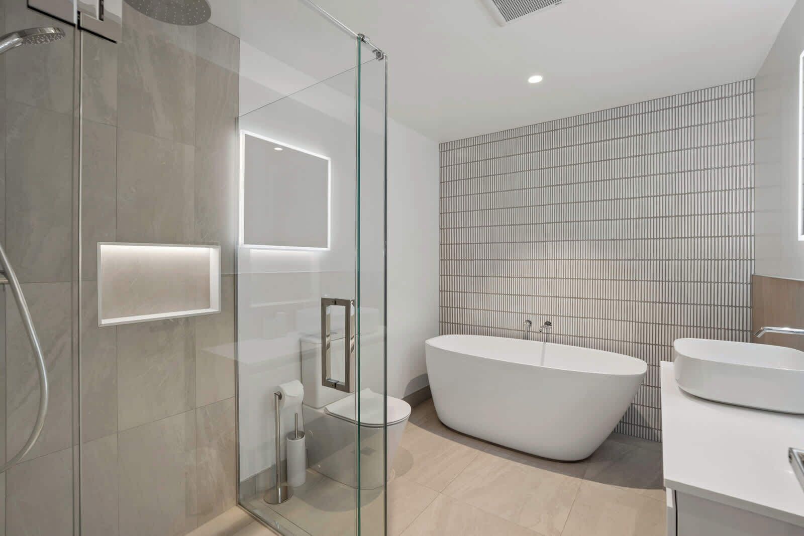 Shower, hair dryer, towels, shampoo