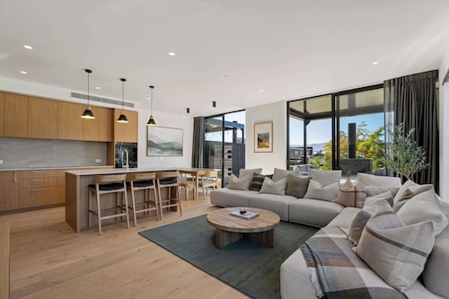 Alpine Luxury Northlake