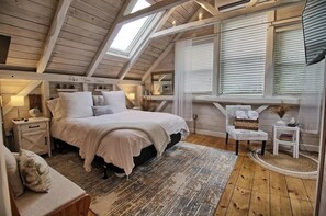 Tabla de planchar con plancha, wifi y ropa de cama 