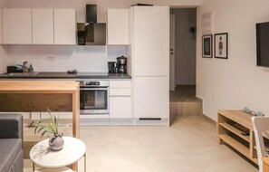 Fridge, oven, stovetop, coffee/tea maker - Nice apartment in Krusevo (Krusevo)