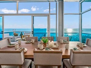 Dining - Breathtaking Oceanfront Zen Villa | Sunset Cliffs (San Diego)