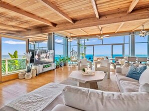 TV, fireplace, offices - Breathtaking Oceanfront Zen Villa | Sunset Cliffs (San Diego)