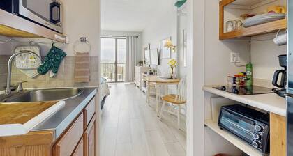Coastal condo with shared pool, beaches, shopping