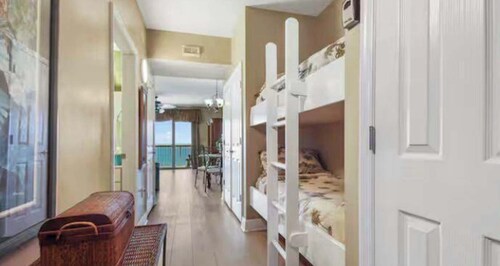 Spacious gulf front condo near beaches and shopping