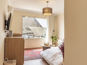 1 bedroom, WiFi, bed sheets - Best Pyramids View 1BR  Near Giza  Fully Equipped (محافظة الجيزة)