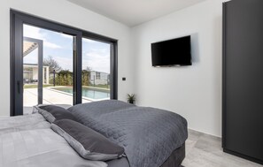 Free WiFi - Beautiful home in Tar (Tar)